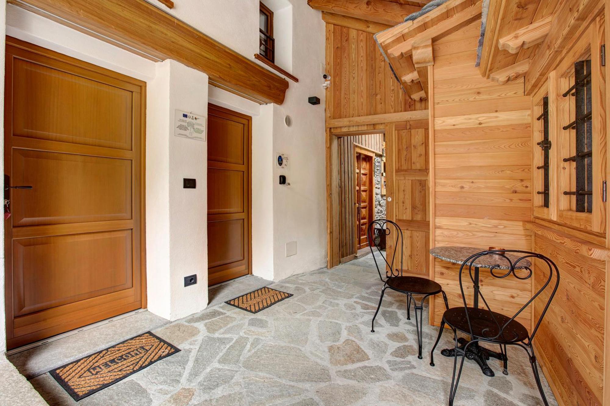 Appartamento Aux Pieds Du Malatra' 1 Saint-Rhemy-En-Bosses Esterno foto